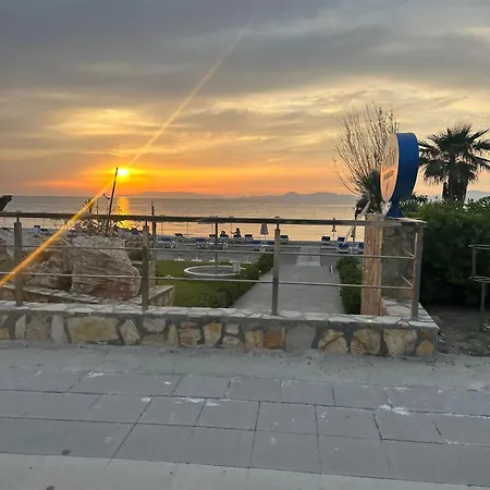 Kyra Maria 3, Loft アパート *