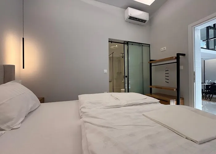 Kyra Maria 3, Loft Apartman