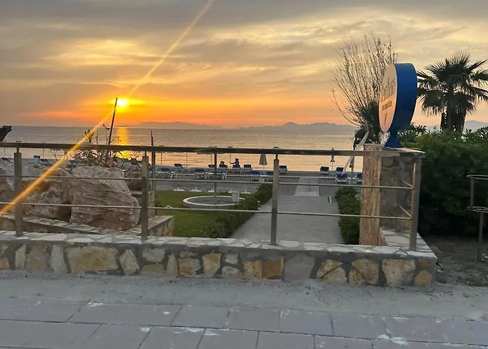 Kyra Maria 3, Loft Lägenhet *